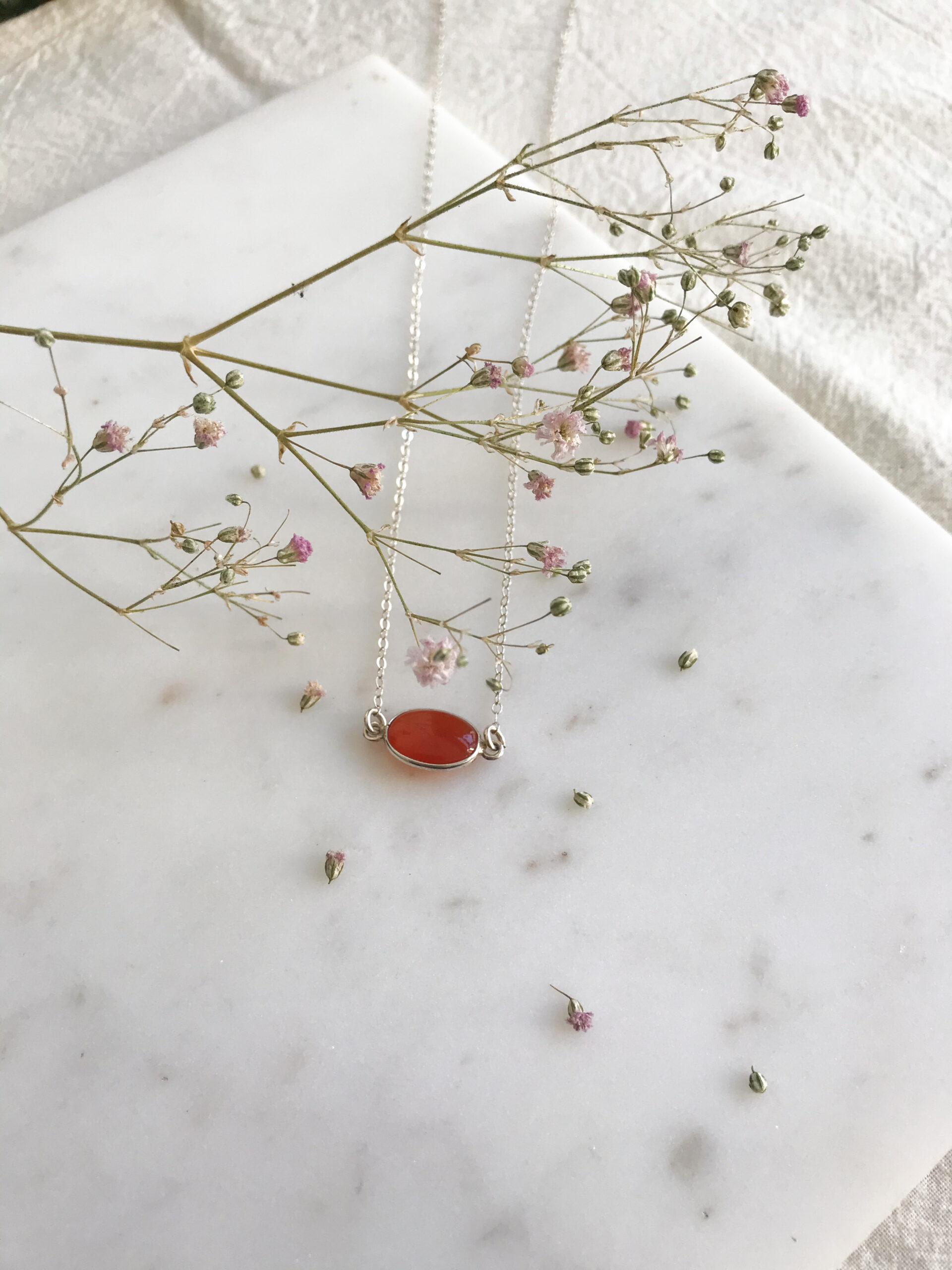 Alma-ketting-carneool-zilver Alma ketting zilver met carneool